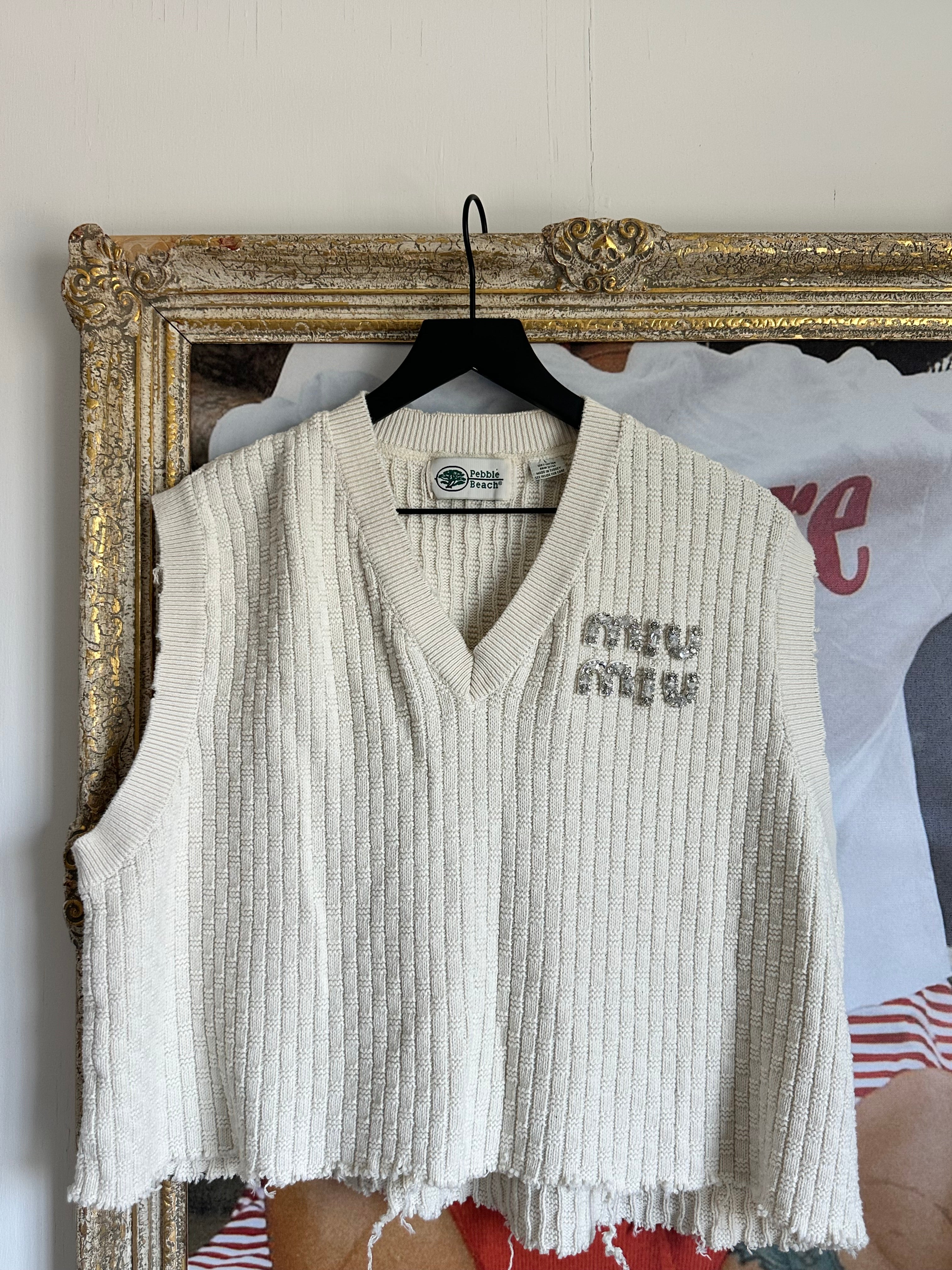 L/XL Sweater Vest