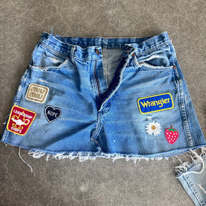 Wrangler Cutoff skirt 16” flat lay