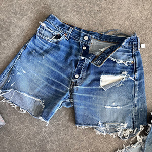 Levis Cutoffs 16.25” flat lay