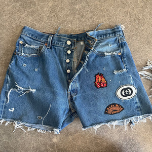 Levis Cutoffs 15.5” flat lay