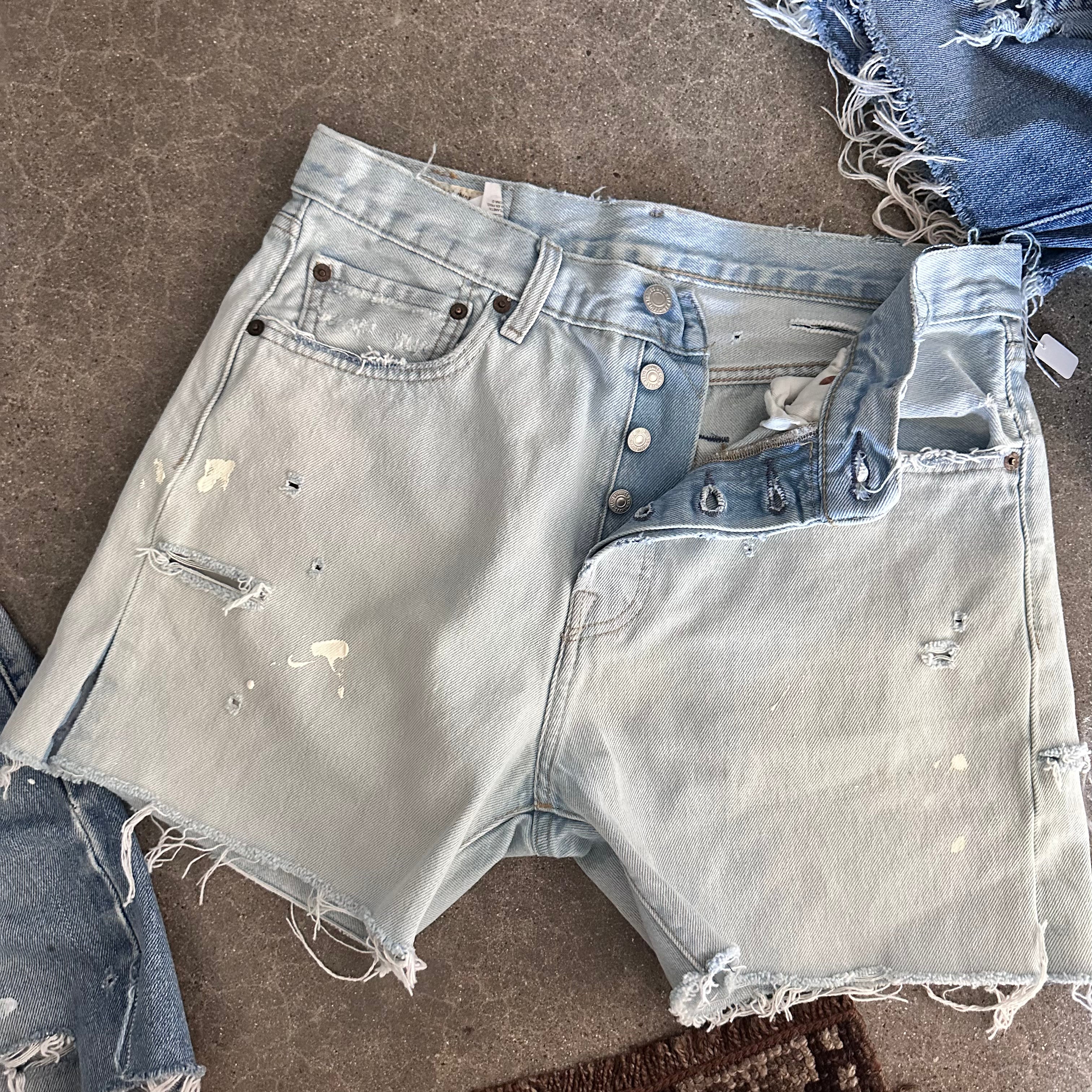 Levi’s Cutoffs 15” flat lay