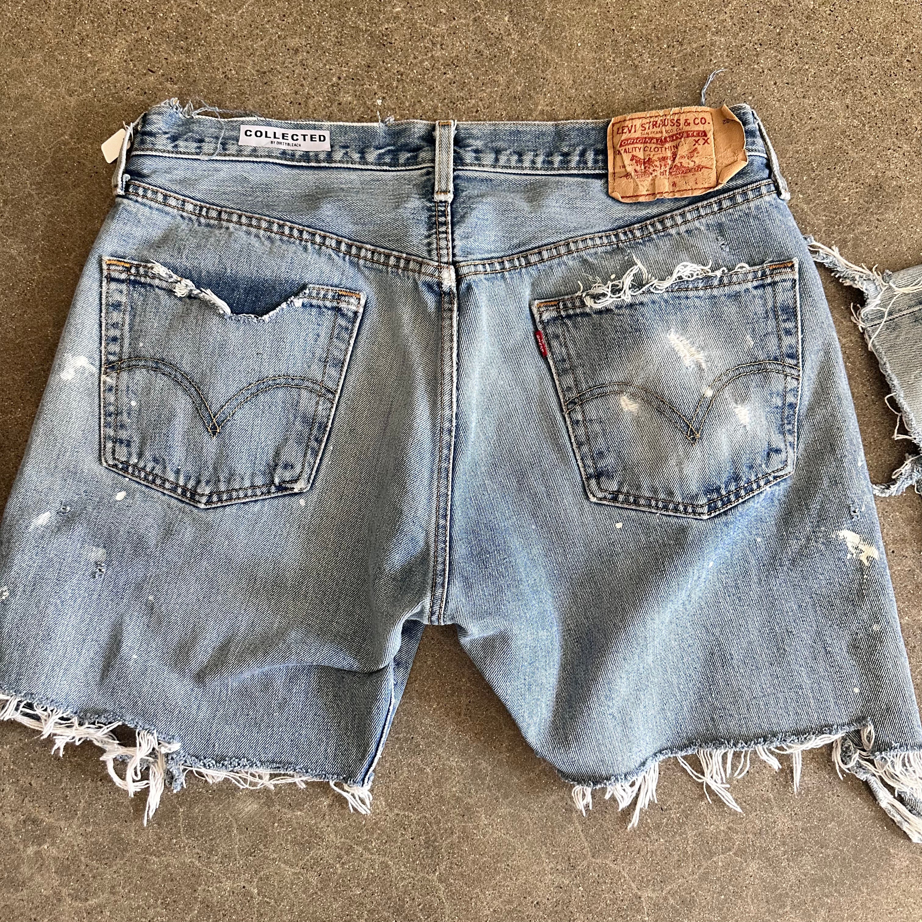 Levi Cutoffs 18” flat lay