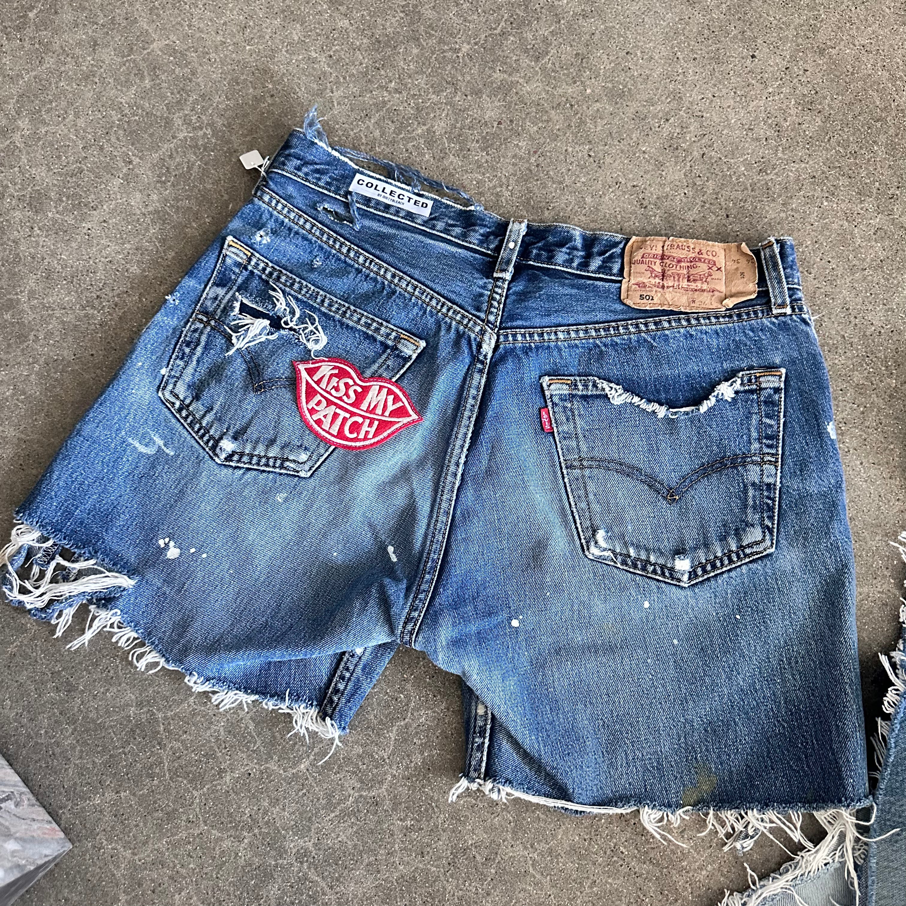 Levis Cutoffs 16.25” flat lay