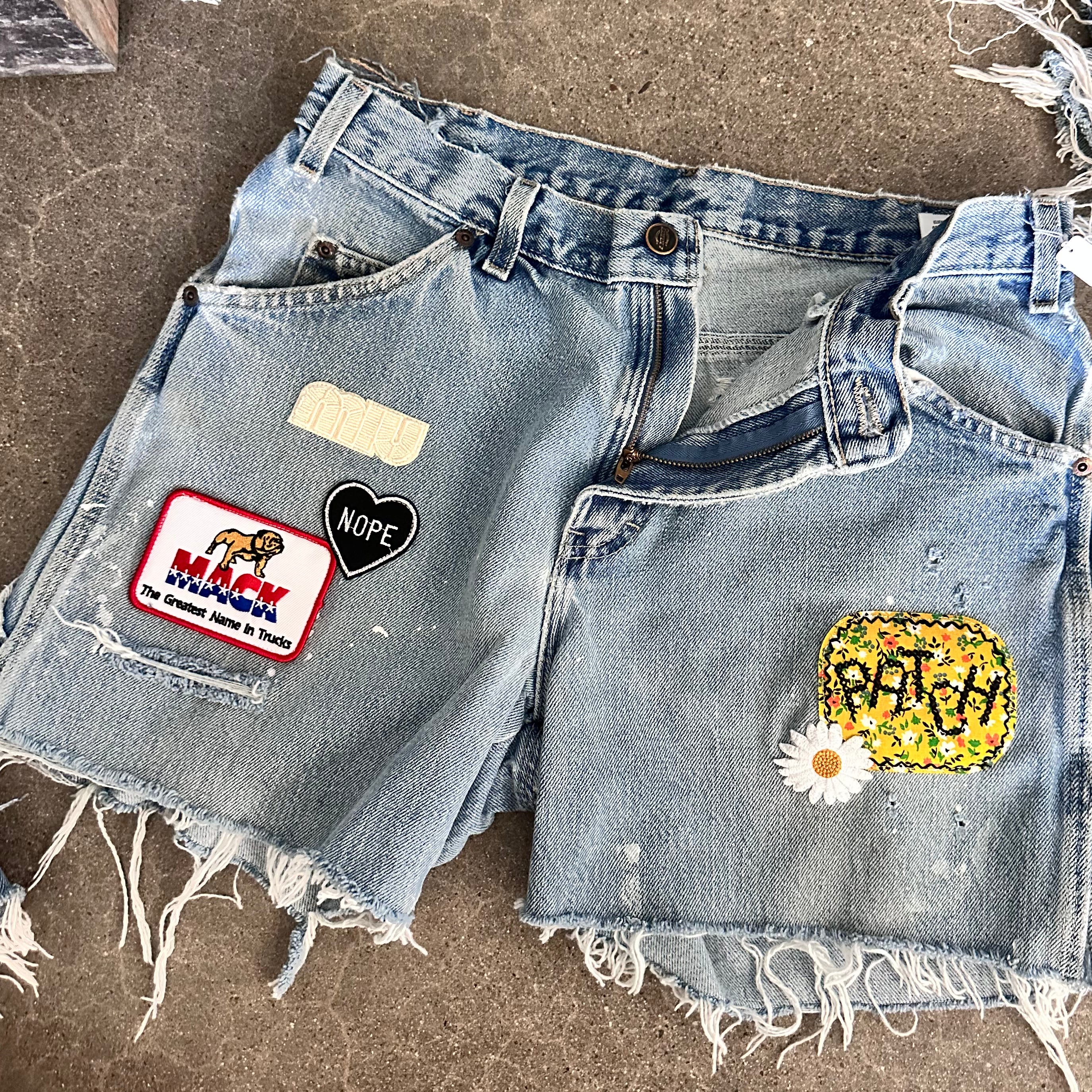 Dickies cutoffs 16” flat lay