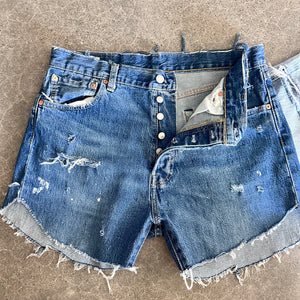 Levis Cutoffs 17” flat lay