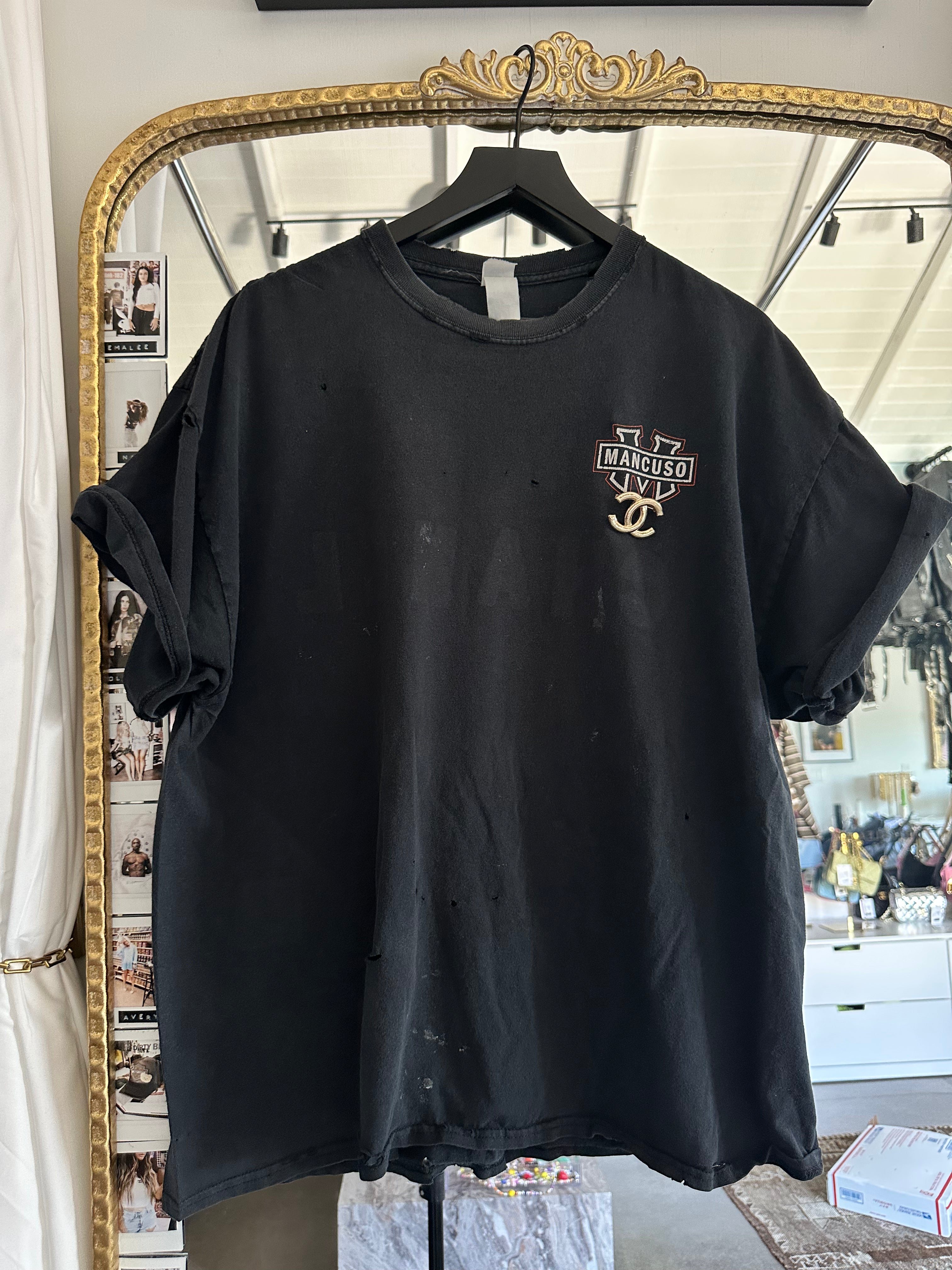 XL with brooch